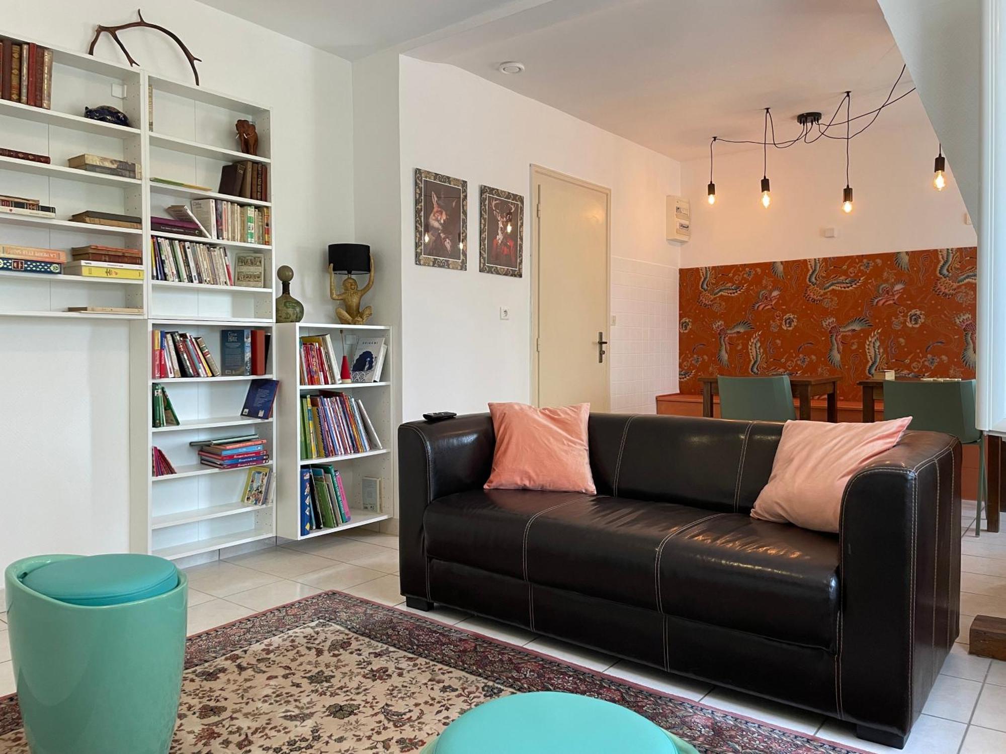 Aux Des Dames Apartment